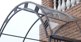 Кованные навесы над крыльцом дома в Назарово - купить по цене от 2083 руб
